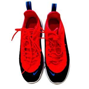 Boys Nike Air Max, Size 5, NWT